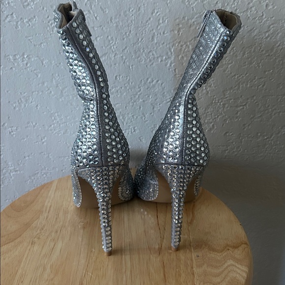 Steve Madden Winnings Rhinestone Heeled Booties - Picture 5 of 7
